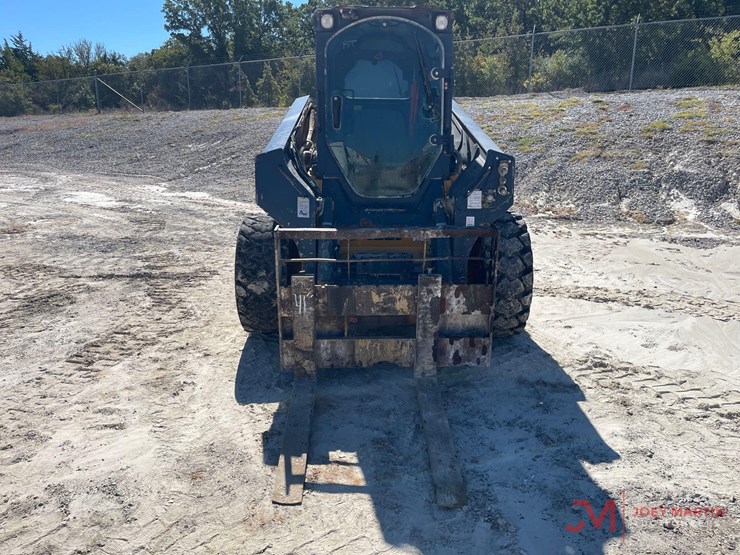 2023-deere-332g-image-8