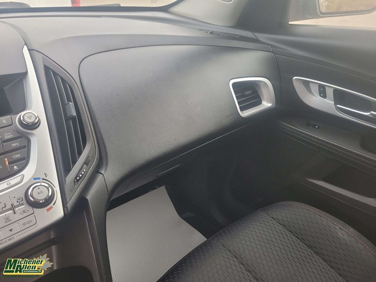 2013-chevrolet-equinox-image-23