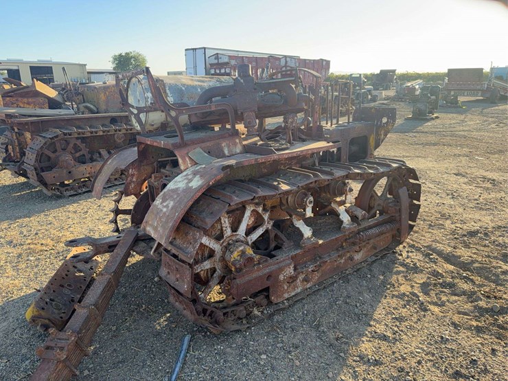 caterpillar-thirty-image-3