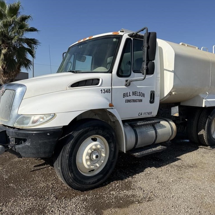 2012 International 4300 S/A Water Truck