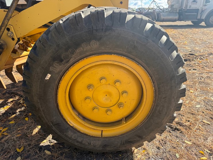 #3534-•-komatsu-gd305a-motor-grader-image-106