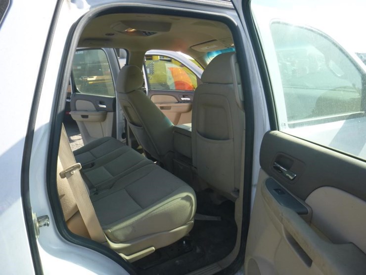 2014-chevrolet-tahoe-image-9