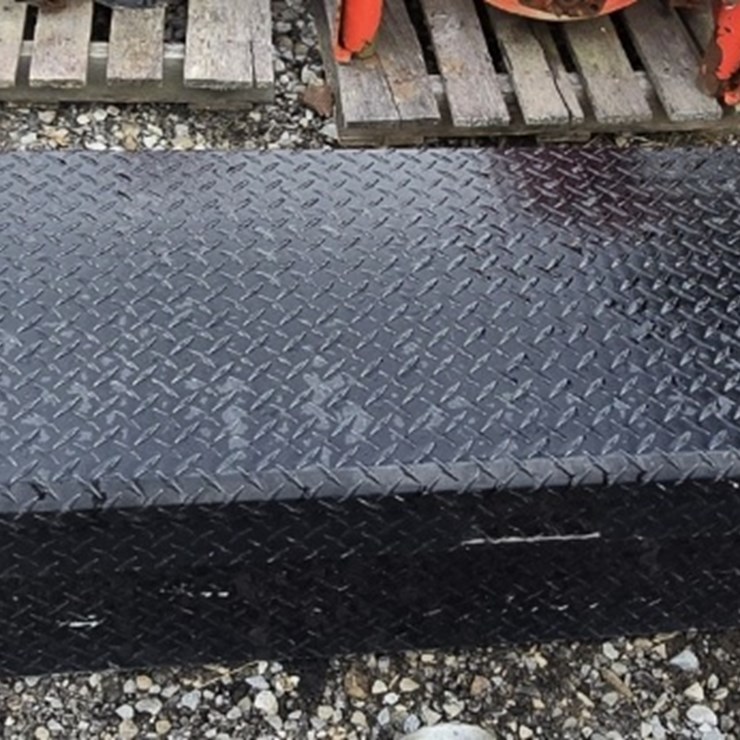 Black Diamond Plate Truck Box