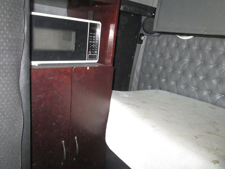 2020-western-star-4900-image-35