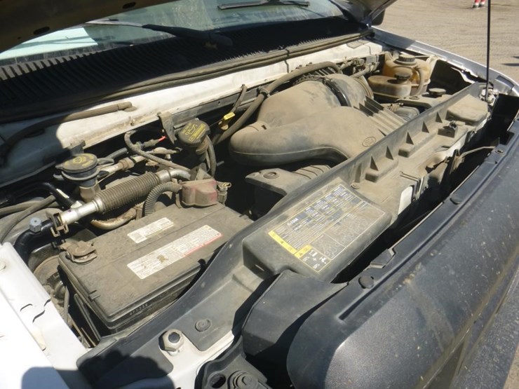 2009-ford-econoline-350-image-11
