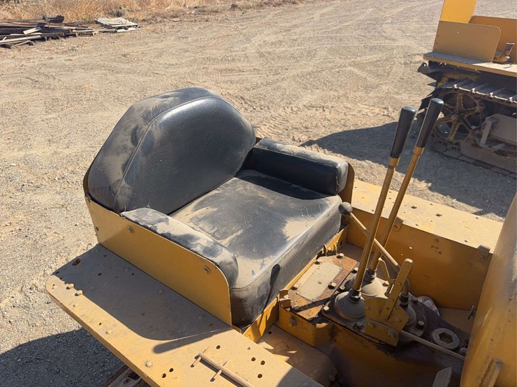 caterpillar-15-image-19