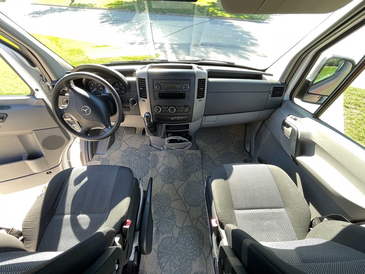 #525-•-2012-mercedes-benz-sprinter-(title-in-delay)-(green-bay,-wi)-image-90