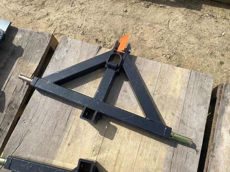 #2043-•-wolverine-skid-steer-quick-hitch-mount-image-1