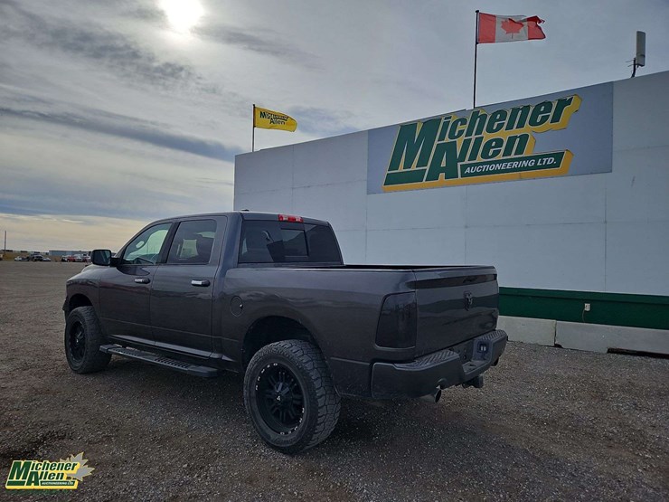 2017-dodge-1500-image-3
