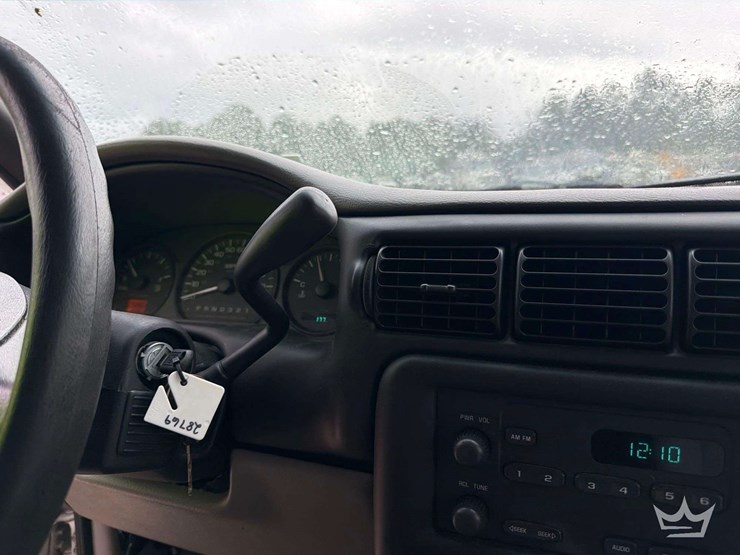 2004-chevrolet-venture-image-15