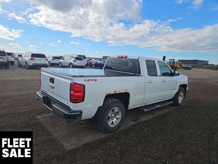 2015-chevrolet-silverado-1500-image-4