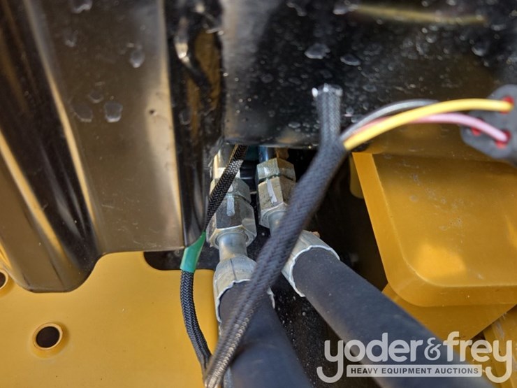 2023-caterpillar-416-image-23