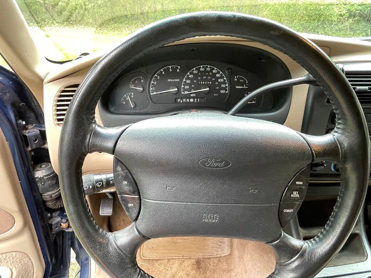 1997-ford-explorer-xlt-image-69