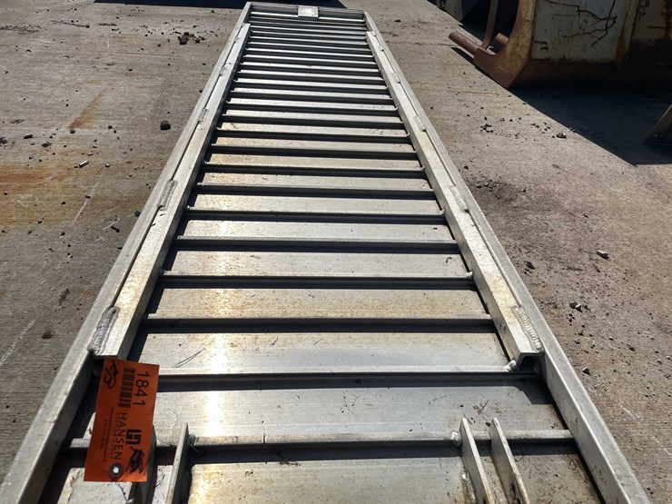 #1841-•-box-truck-ramp-image-7