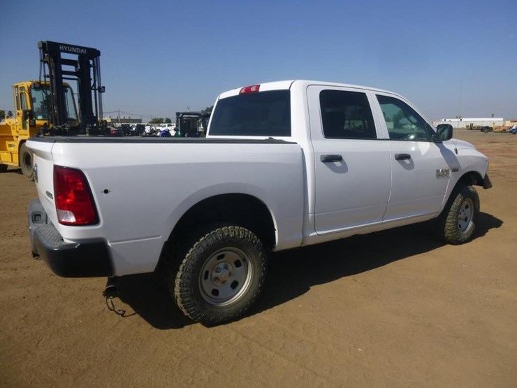 2016-dodge-1500-image-4
