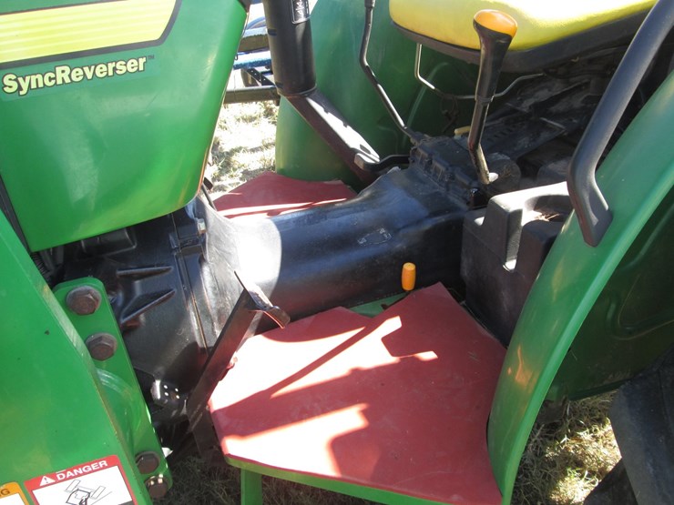 john-deere-5205-image-28