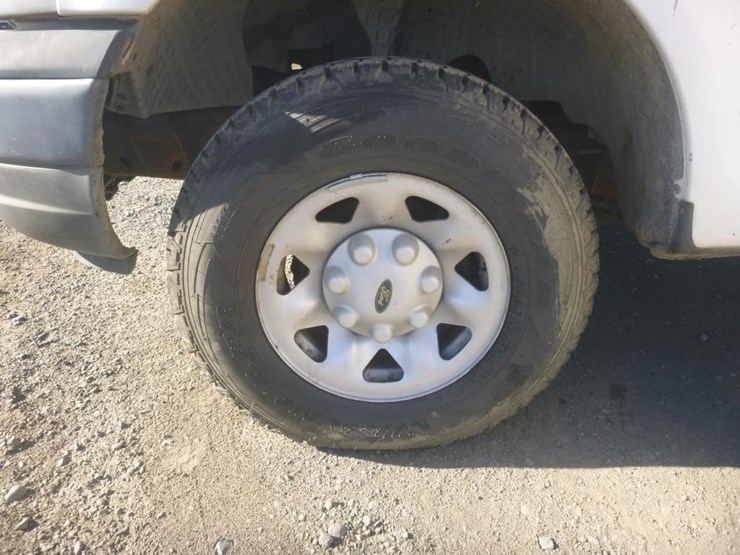 2004-ford-f150-image-16