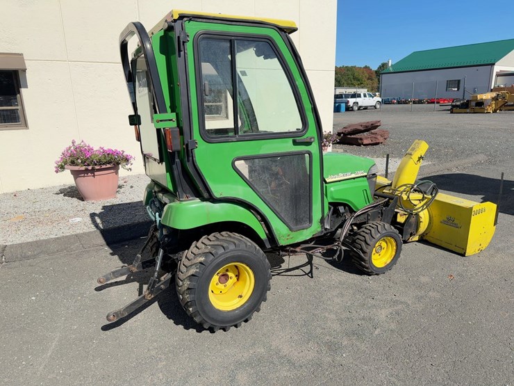 john-deere-2305-image-3