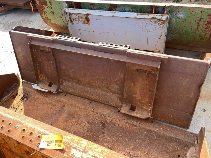 #1815-•-skid-steer-straight-edge-bucket-image-6