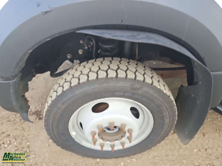 2017-ford-f550-image-9