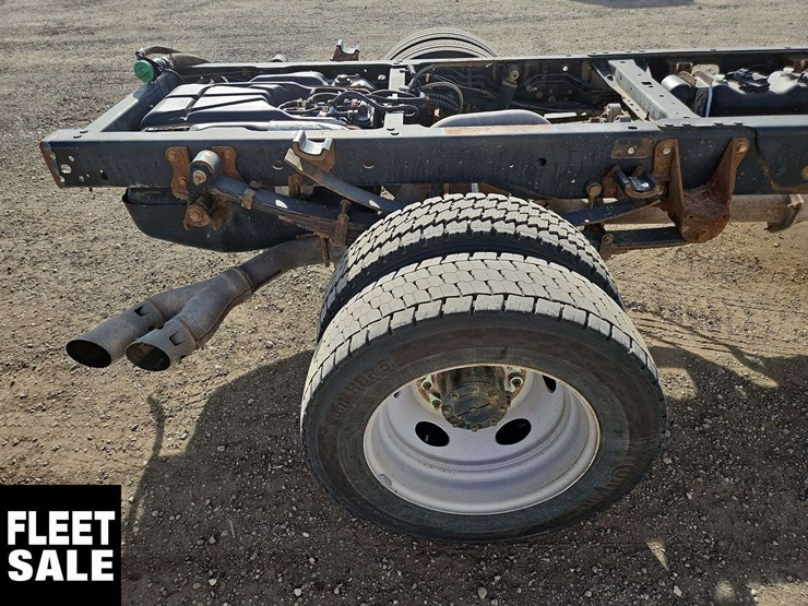 2019-ford-f550-image-11