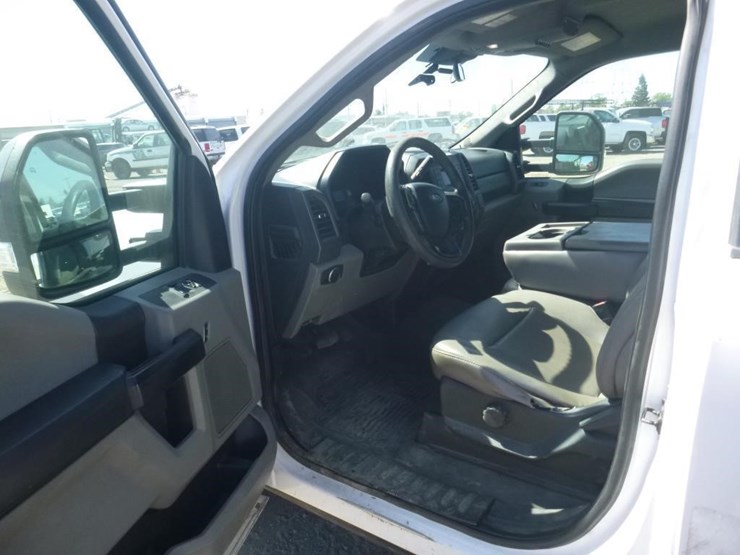 2020-ford-f350-image-6