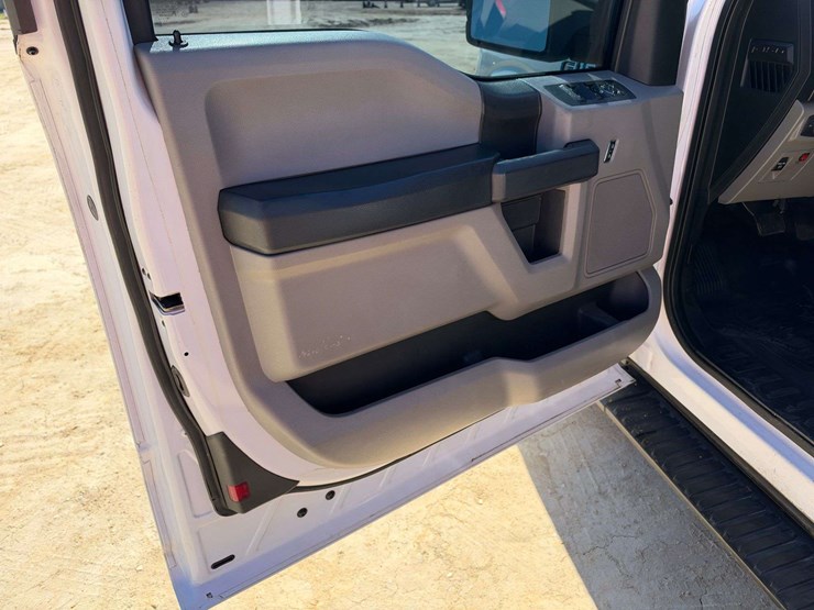 2018-ford-f150-image-9