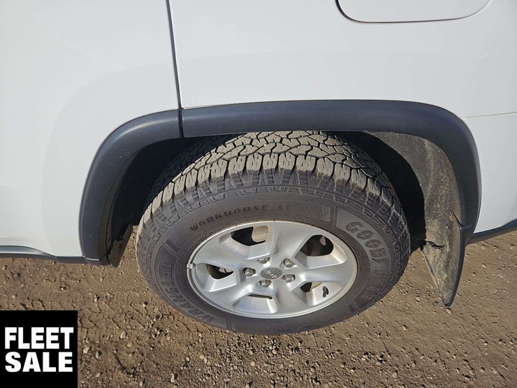 2014-jeep-grand-cherokee-image-11