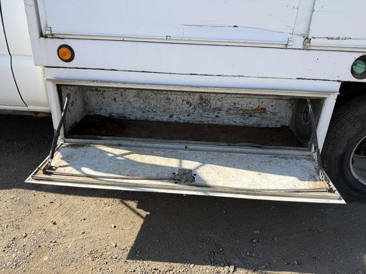 2006-chevrolet-3500-image-38