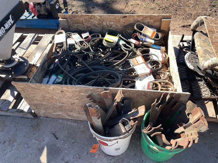 #1825-•-misc.-belts-and-mower-blades-image-1