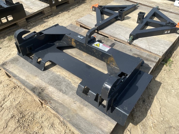 #2041-•-wolverine-skid-steer-quick-tach-rapid-hook-adapter-mount-image-2