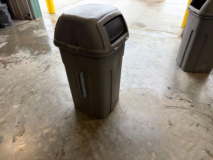 toter-garbage-can-image-1