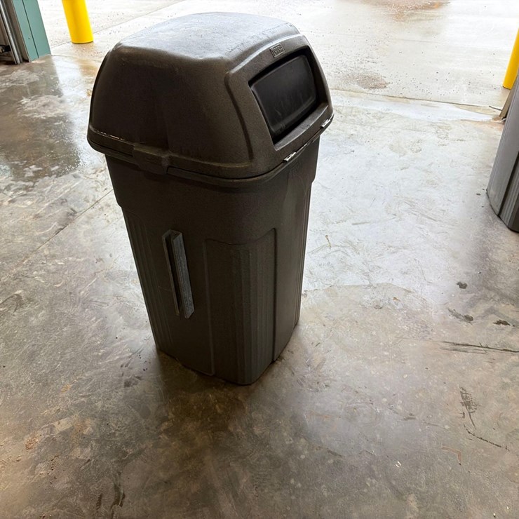 Toter Garbage Can