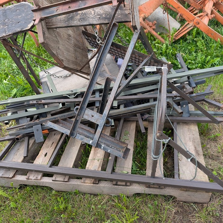 #4058 • Ladder Tree Stand