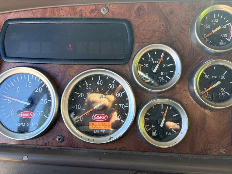 2007-peterbilt-387-image-26