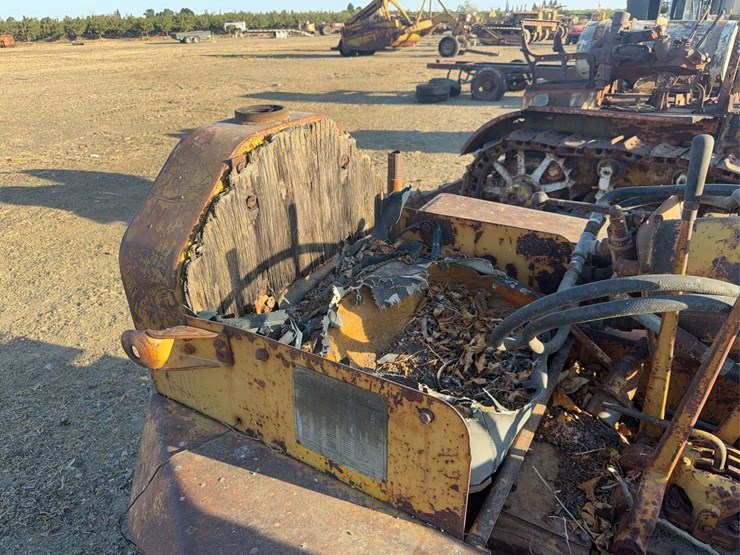 caterpillar-d2-image-25