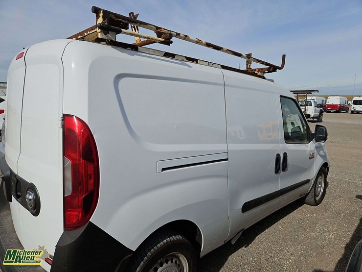 2015-ram-promaster-city-image-37