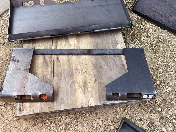 #2059-•-ecotric-skid-steer-quick-tach-mount-plate-image-7