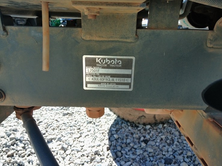 2020-kubota-l2501-image-17