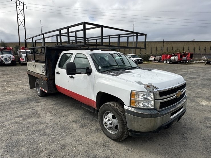 2013-chevrolet-silverado-3500-image-7