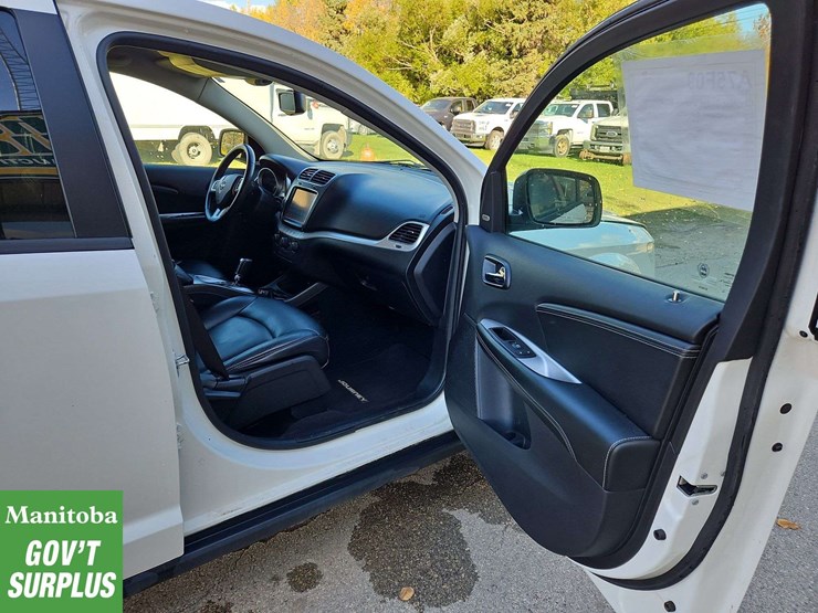 2015-dodge-journey-image-28