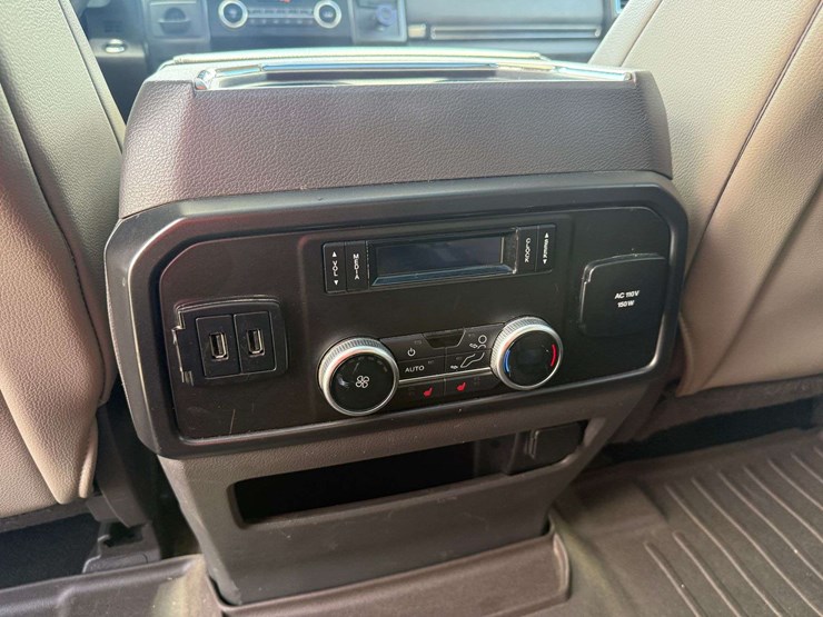 2020-ford-expedition-limited-image-21