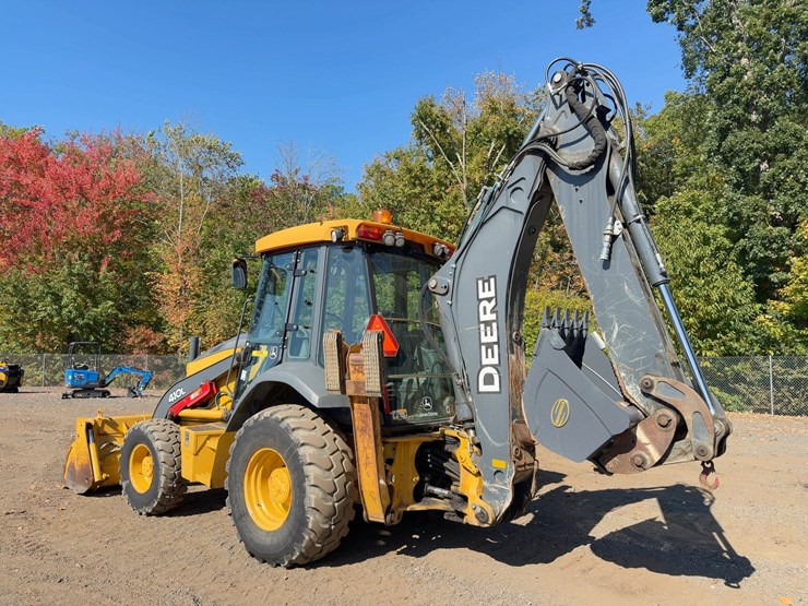 2017-deere-410l-image-3