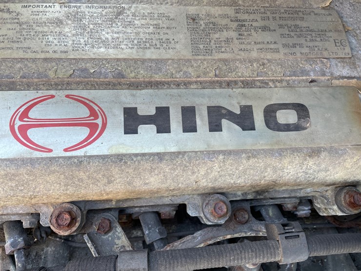 2007-hino-268-image-69