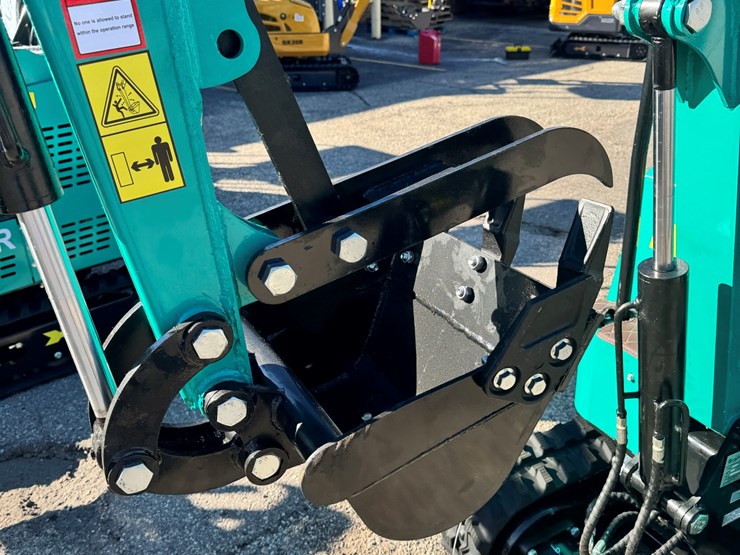 2026-unused-h16r-mini-excavator-image-3