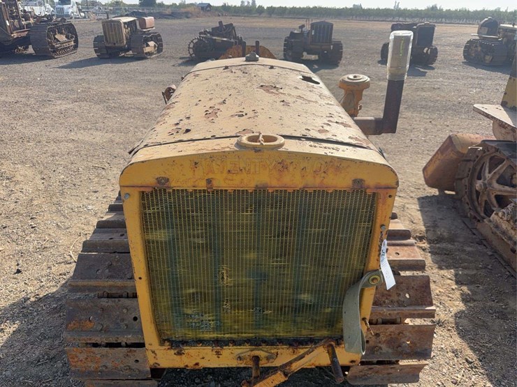 caterpillar-twenty-two-image-9