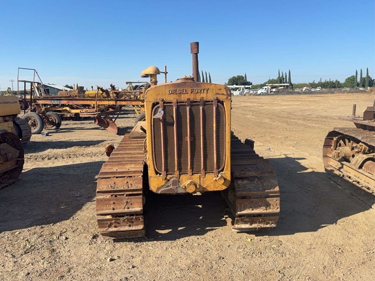 caterpillar-forty-diesel-image-8