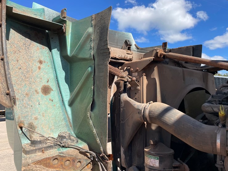 2015-western-star-4900sb-image-59