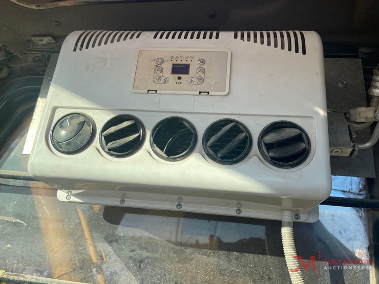 deere-330c-lc-image-22