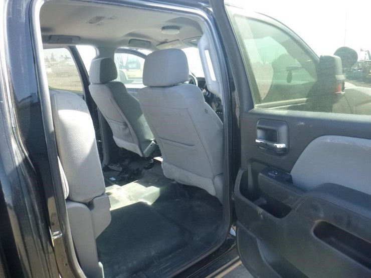 2018-chevrolet-1500-image-9
